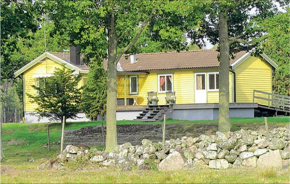 2 Bedroom Amazing Home In Jämjö in Torhamn